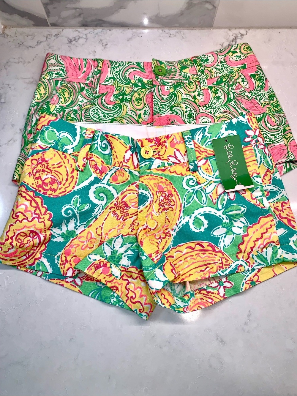 NEW Lilly Pulitzer Teal, Yellow & Pink Paisley Walsh Shorts Size 000 Set - Picture 4 of 16